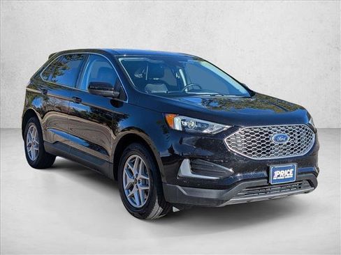 Used 2023 Ford Edge SEL image 3