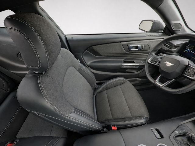 Used 2025 Ford Mustang GT RWD image 14