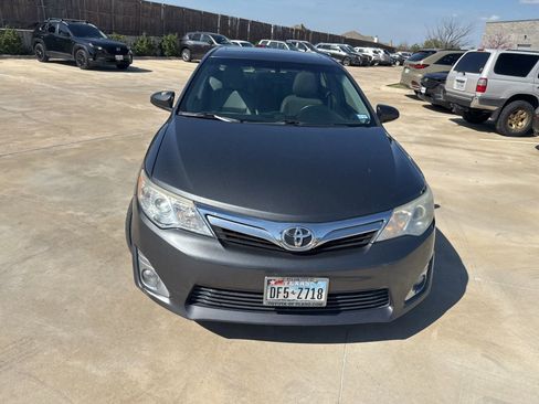 Used 2012 Toyota Camry XLE image 2