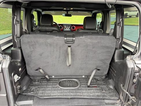 Used 2019 Jeep Wrangler Rubicon AWD/4WD image 30