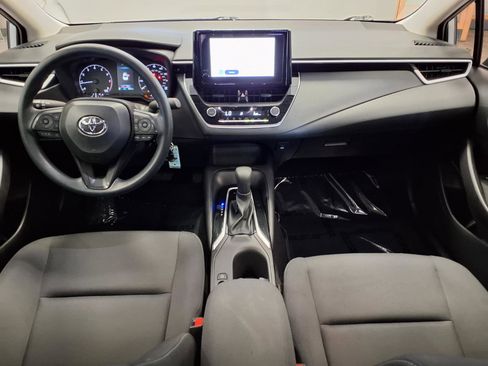 Used 2025 Toyota Corolla LE FWD image 15