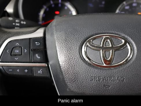 Used 2022 Toyota Highlander L AWD/4WD image 8
