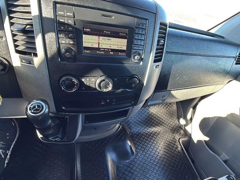 Used 2017 Mercedes-Benz Sprinter 2500 image 14