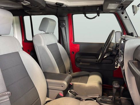 Used 2010 Jeep Wrangler Unlimited Sahara w/ Mopar Chrome Edition Group AWD/4WD image 14