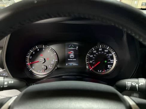 Used 2022 Toyota Highlander LE AWD/4WD image 33