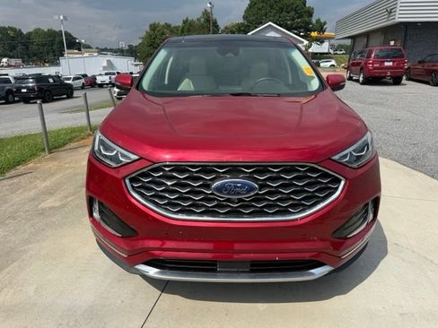 Used 2022 Ford Edge Titanium w/ Equipment Group 301A AWD/4WD image 3