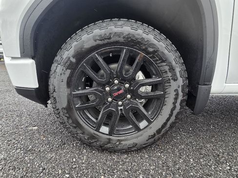 New 2026 GMC Sierra 1500 Elevation image 15