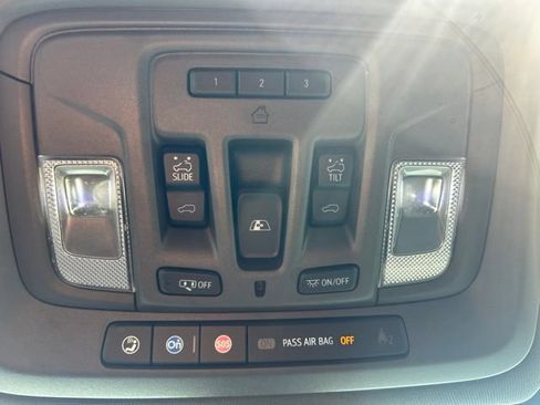 Used 2022 Chevrolet Silverado 1500 LTZ w/ LTZ Premium Package AWD/4WD image 20