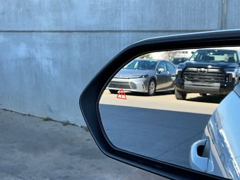 Used 2025 Kia K4 LXS image 19