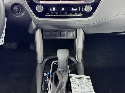 Used 2025 Toyota Corolla Cross AWD Hybrid image 30