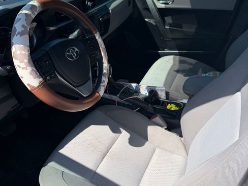 Used 2016 Toyota Corolla LE FWD image 16