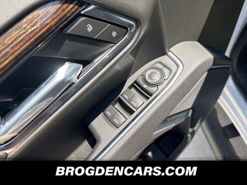 New 2026 GMC Sierra 1500 Elevation w/ Elevation Select Package AWD/4WD image 8