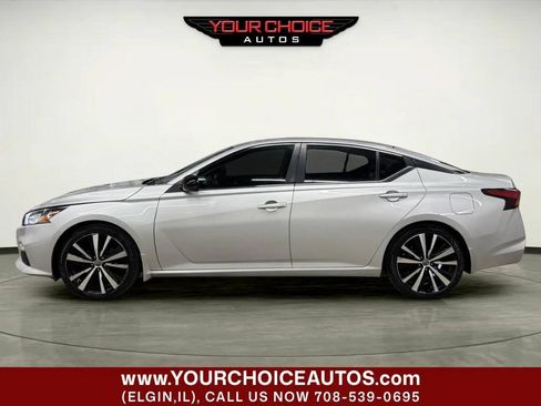 Used 2021 Nissan Altima 2.5 SR w/ SR Premium Package FWD image 2