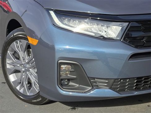 New 2026 Honda Odyssey Touring image 3