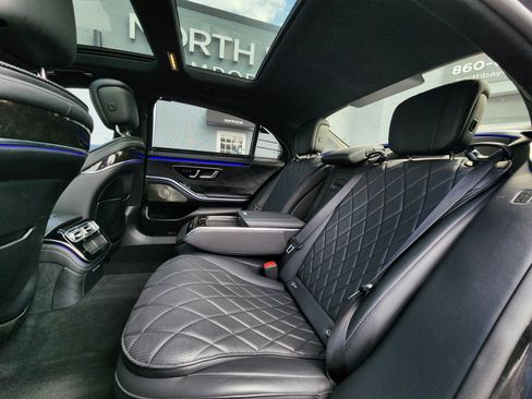Used 2021 Mercedes-Benz S 580 4MATIC Sedan w/ AMG Line image 36