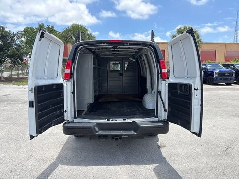 Used 2021 GMC Savana 2500 RWD image 24