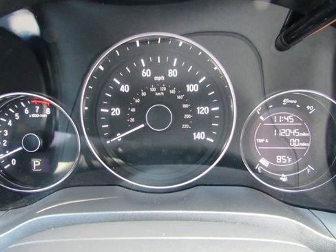 Used 2016 Honda HR-V EX image 18