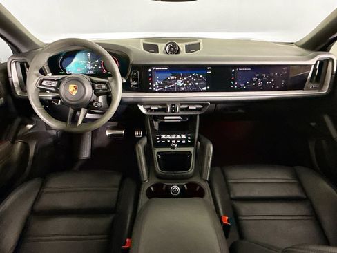Certified 2024 Porsche Cayenne Coupe AWD/4WD image 12