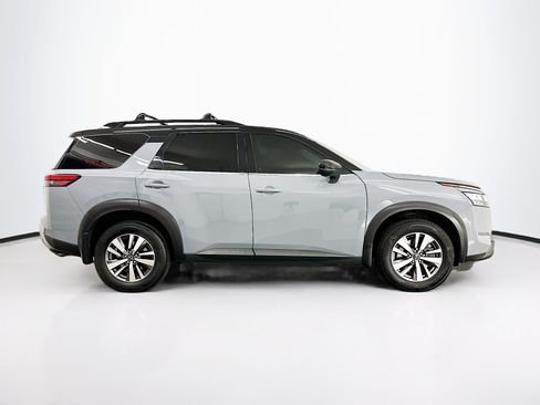 Used 2023 Nissan Pathfinder SL AWD/4WD image 10