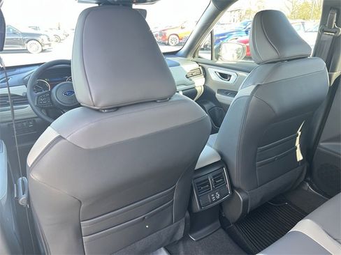 Used 2025 Subaru Forester Limited image 30