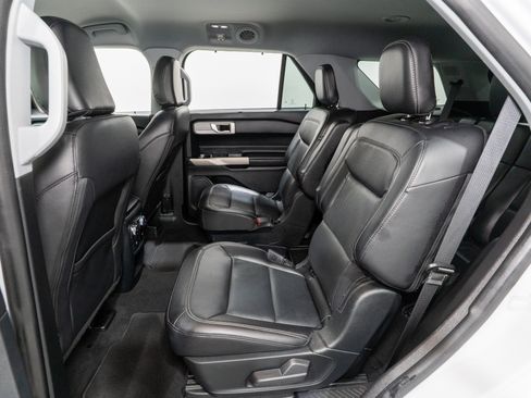 Used 2021 Ford Explorer Limited w/ Equipment Group 301A RWD image 34