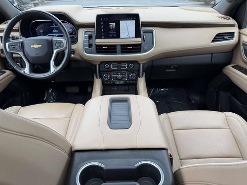 Used 2023 Chevrolet Tahoe Premier w/ Premium Package AWD/4WD image 18