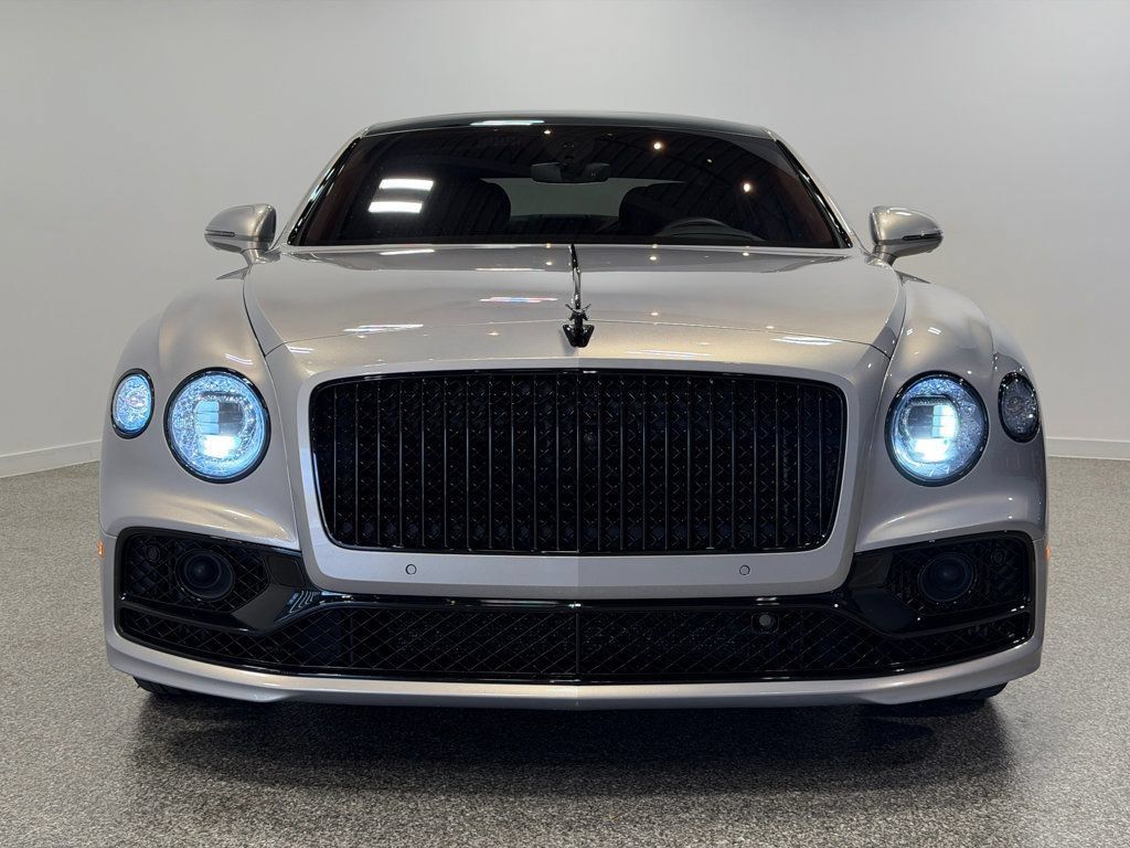 Used 2022 Bentley Flying Spur W12 AWD/4WD image 11