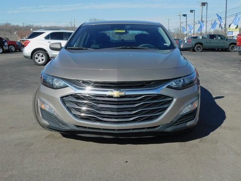 Used 2023 Chevrolet Malibu LT image 3