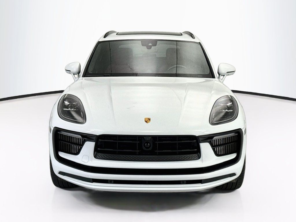 Certified 2022 Porsche Macan S AWD/4WD image 10