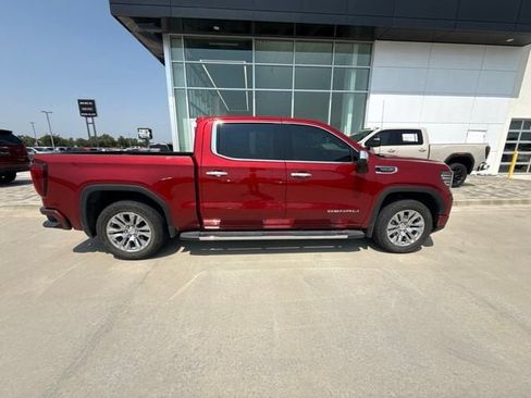 Used 2024 GMC Sierra 1500 Denali w/ Technology Package AWD/4WD image 2