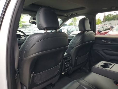 Certified 2024 Jeep Grand Cherokee Altitude RWD image 14