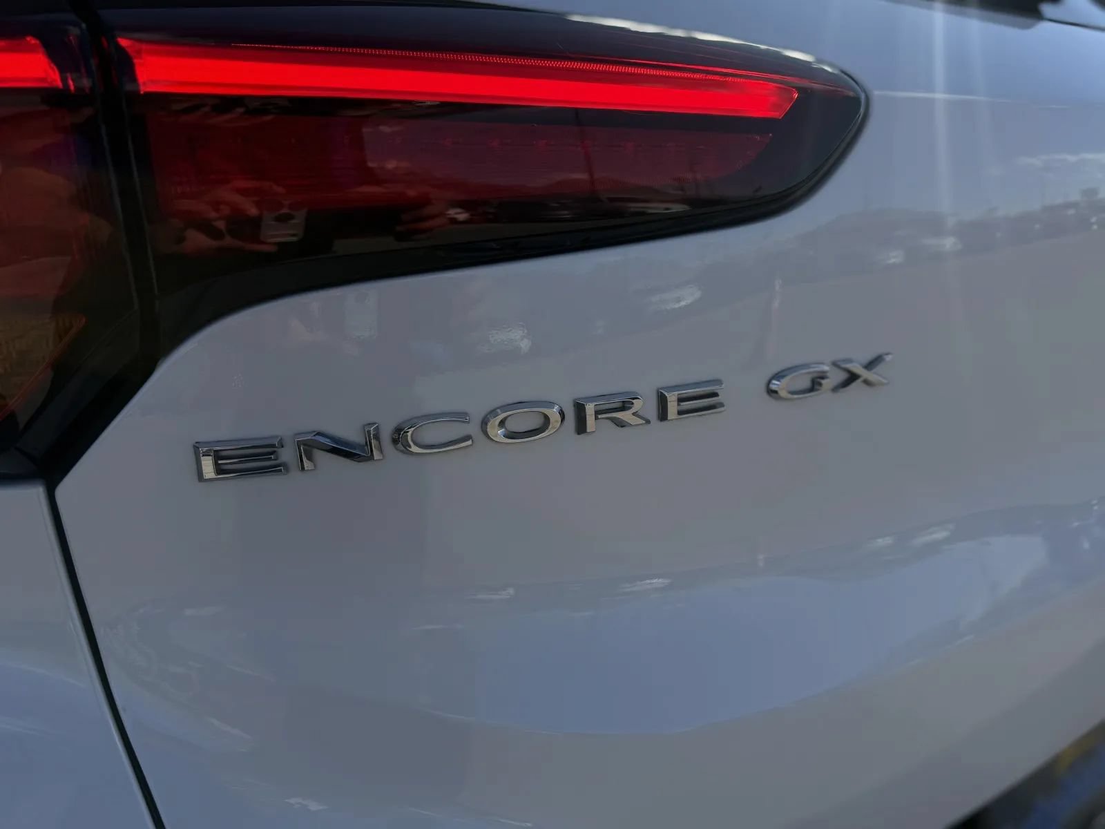 Used 2023 Buick Encore GX Essence w/ Experience Buick Package FWD image 44