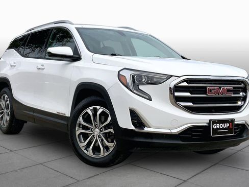 Used 2018 GMC Terrain SLT w/ Preferred Package FWD image 3