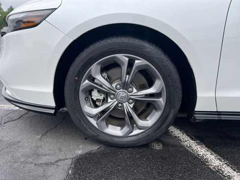 Used 2023 Honda Accord EX-L image 27