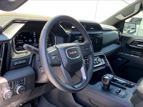 Used 2025 GMC Sierra 1500 AT4 w/ AT4 Premium Package AWD/4WD image 3