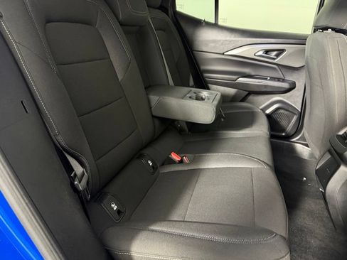 Used 2026 Chevrolet Equinox EV LT w/ Comfort Package FWD image 28