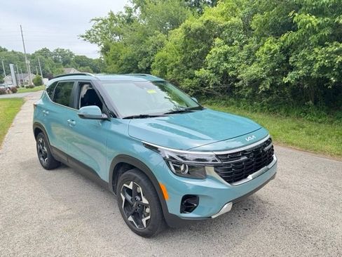 Used 2025 Kia Seltos EX AWD/4WD image 4