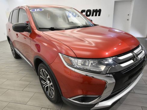 Used 2016 Mitsubishi Outlander ES image 7