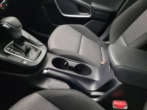 Used 2025 Kia Soul LX w/ LX Technology Package image 26