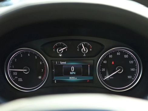 Used 2018 Buick Enclave Essence FWD image 23