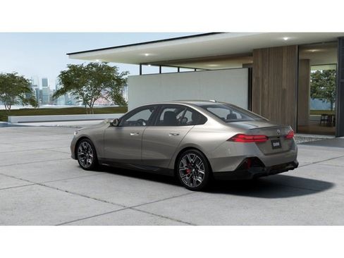 New 2026 BMW 540i xDrive w/ M Sport Package image 2