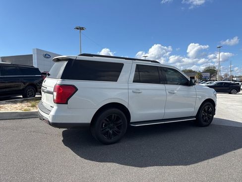 Used 2022 Ford Expedition Max XLT image 2