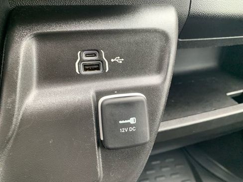 Used 2025 RAM ProMaster 2500 w/ U-Haul Equipment Group FWD image 28
