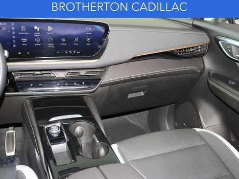 Certified 2024 Buick Envision Sport Touring AWD/4WD image 25