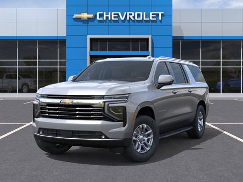 New 2026 Chevrolet Suburban LT image 6