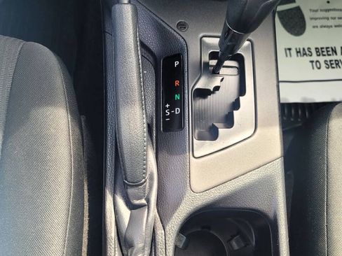 Used 2017 Toyota RAV4 LE FWD image 19