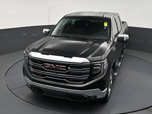 Used 2024 GMC Sierra 1500 SLT w/ SLT Premium Plus Package RWD image 18