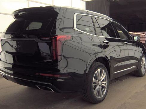 Used 2023 Cadillac XT6 Premium Luxury w/ LPO, Floor Liner Package AWD/4WD image 10
