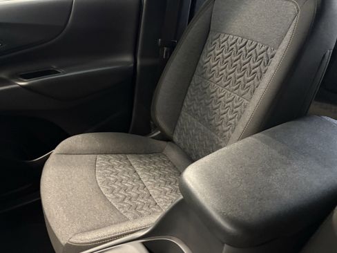 Used 2024 Chevrolet Equinox LT FWD image 19