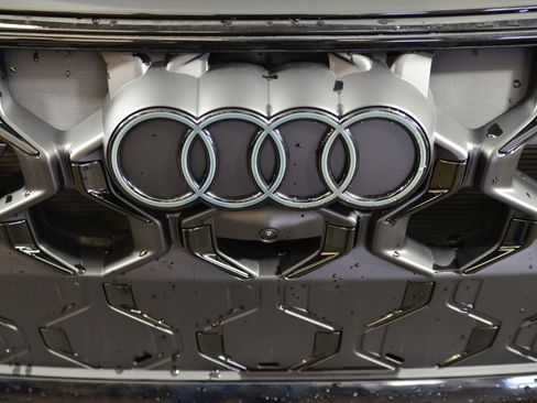 New 2025 Audi SQ5 Premium Plus image 16